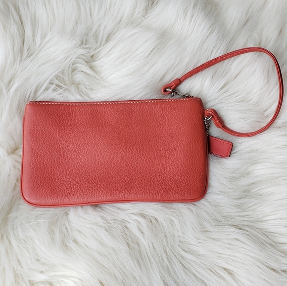 Leather COACH wristlet - Picture 2 of 3